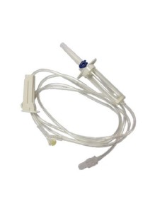 Sistema de suero con punto de inyección y filtro. Caja 200 uds.